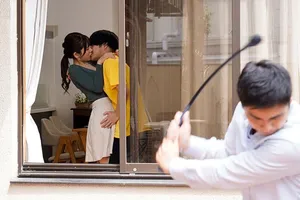 Con điếm Gypsy có môi lớn thủ dâm đến cực khoái nhiều lần