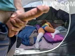 Em nhân viên nứng lồn và các anh sếp cửa hàng số hưởng